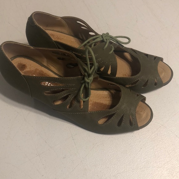 chelsea crew Shoes - Open Toe Mary Janes with lace up detail